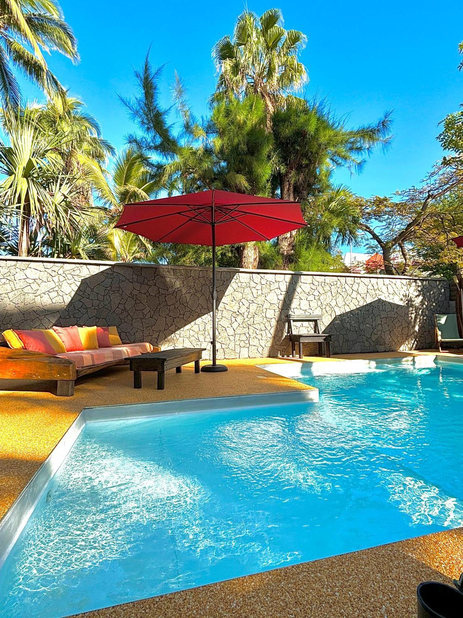 Hotel Coco Island แซ็งต์-จีลส์-เลส์-แบ็งส์ ภายนอก รูปภาพ