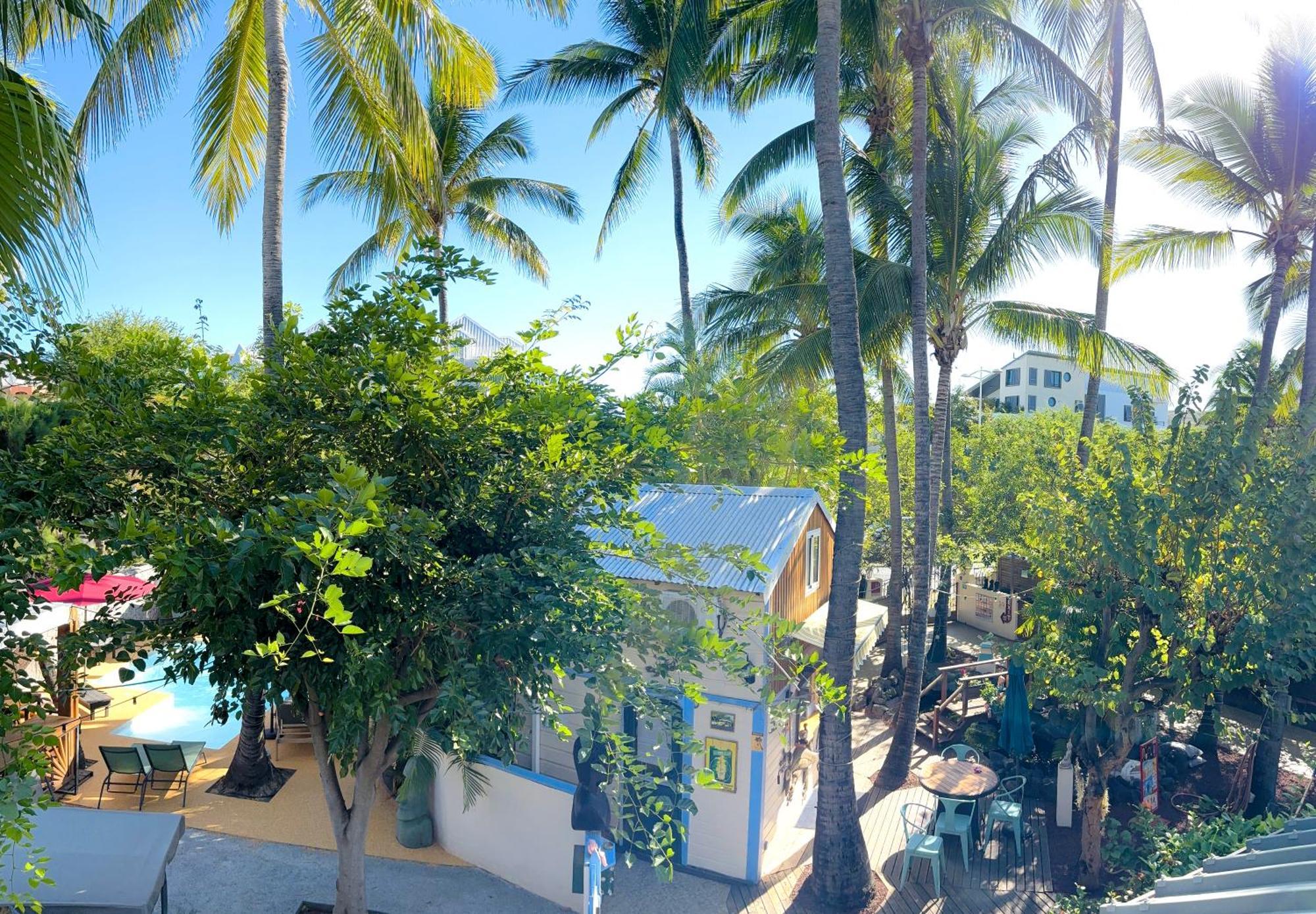 Hotel Coco Island แซ็งต์-จีลส์-เลส์-แบ็งส์ ภายนอก รูปภาพ