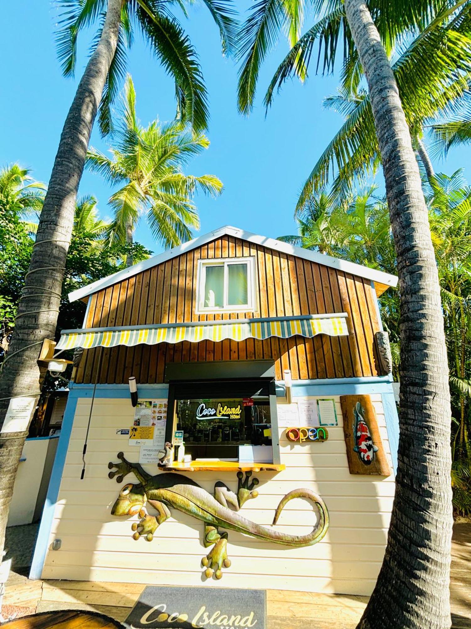 Hotel Coco Island แซ็งต์-จีลส์-เลส์-แบ็งส์ ภายนอก รูปภาพ