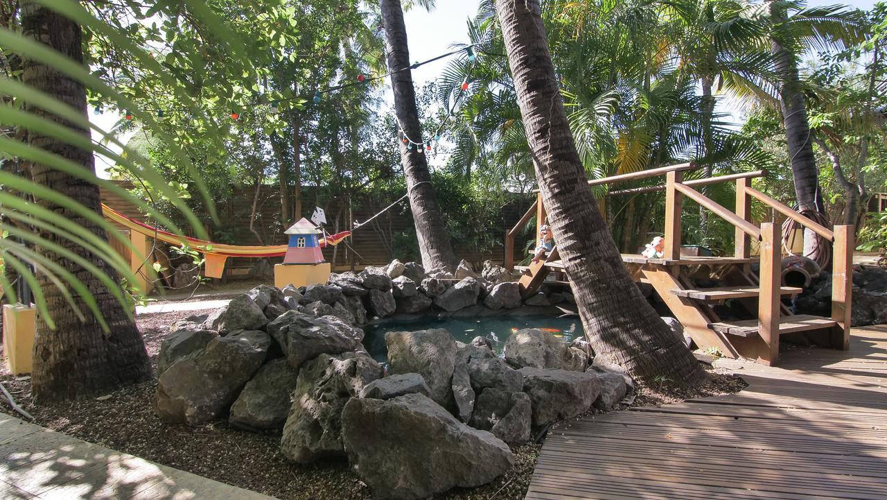 Hotel Coco Island แซ็งต์-จีลส์-เลส์-แบ็งส์ ภายนอก รูปภาพ