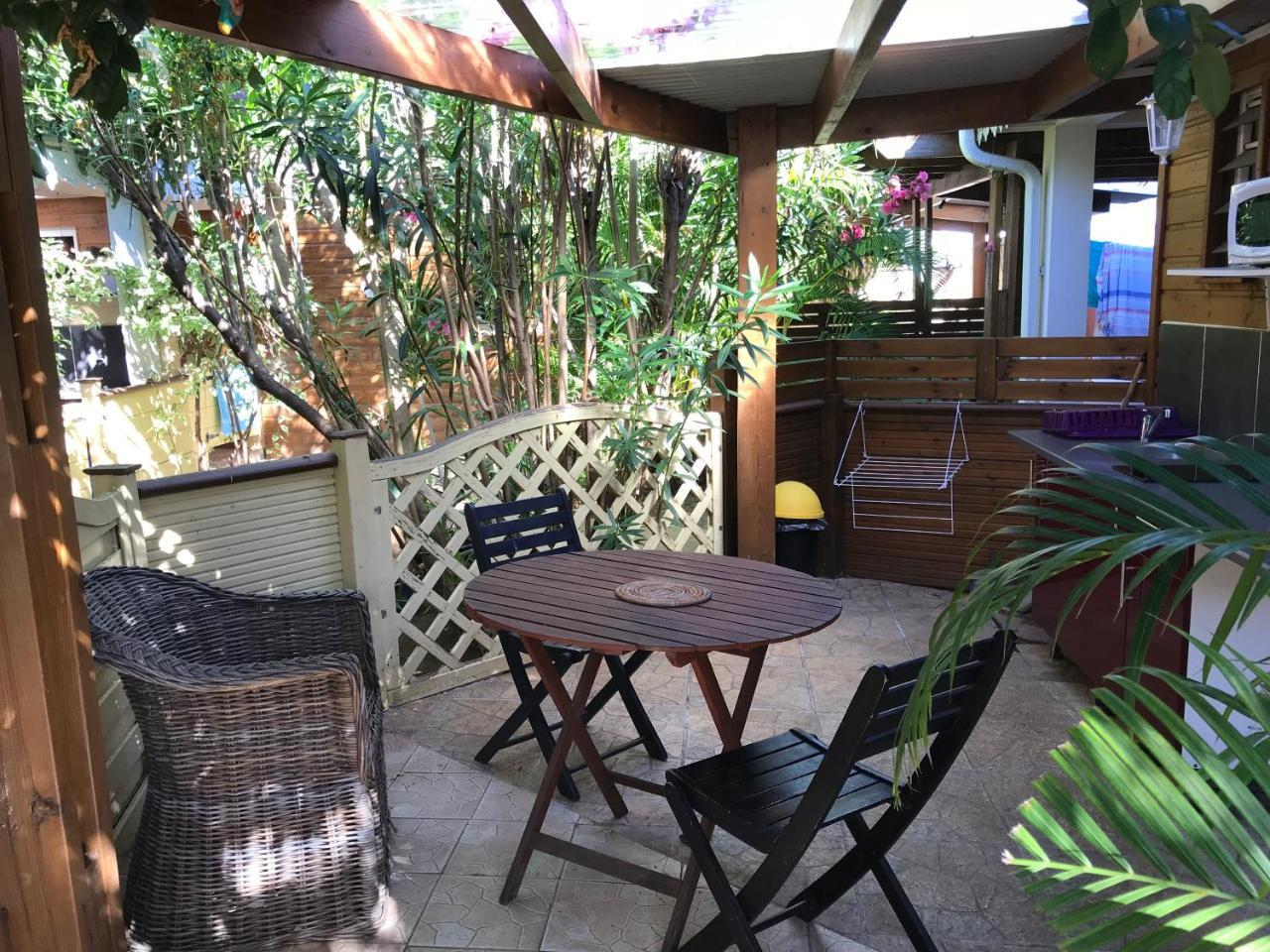 Hotel Coco Island แซ็งต์-จีลส์-เลส์-แบ็งส์ ภายนอก รูปภาพ
